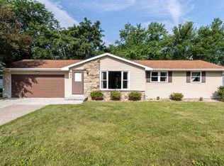 405 McKenzie Ln, Green Bay, WI 54311