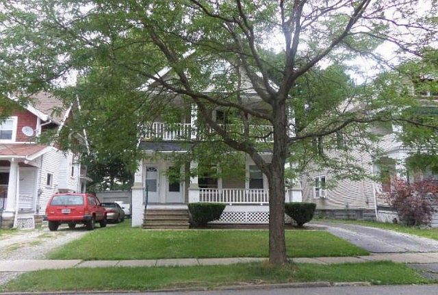 1st image of 1629 Larchmont Ave