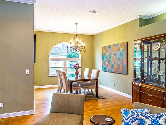 005_Dining Room