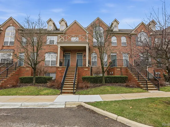 39647 Springwater Dr, Northville, MI 48168