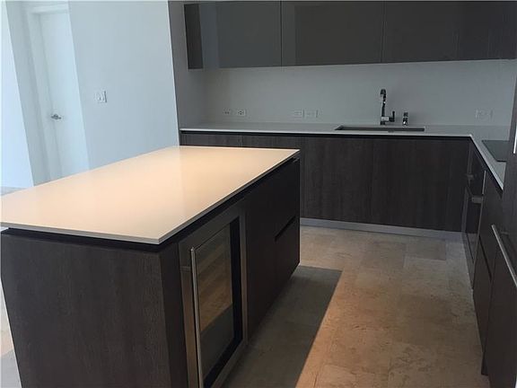 4th image of 68 SE 6th St APT 2418