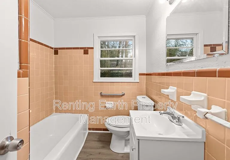 221 Lawson Rd — Photo 12