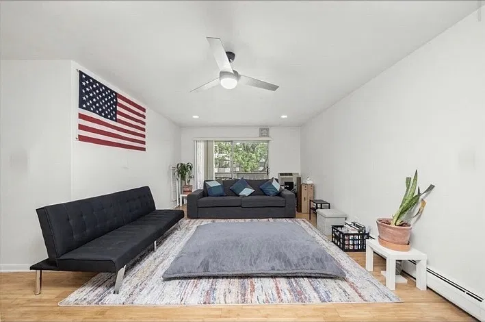 2 bed, 1.5 bath, 1600 sqft, $2,100 — Photo 3