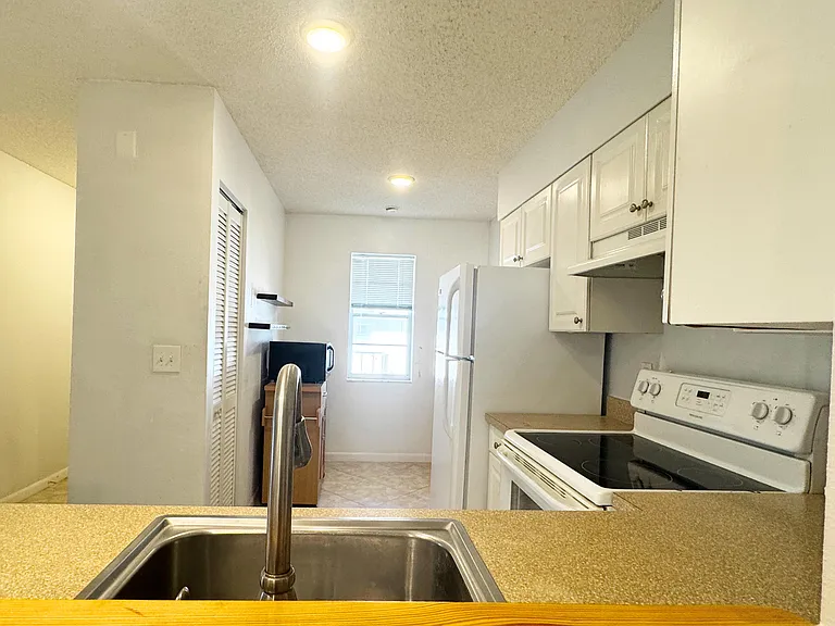 14893 Wedgefield Dr #204 — Photo 6