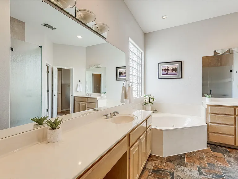 20701 Adobe Trl — Photo 24