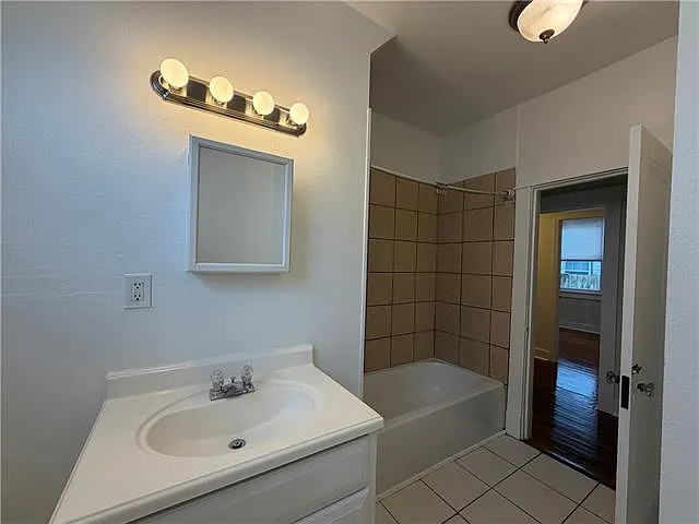 5910 Louis Xiv St — Photo 11