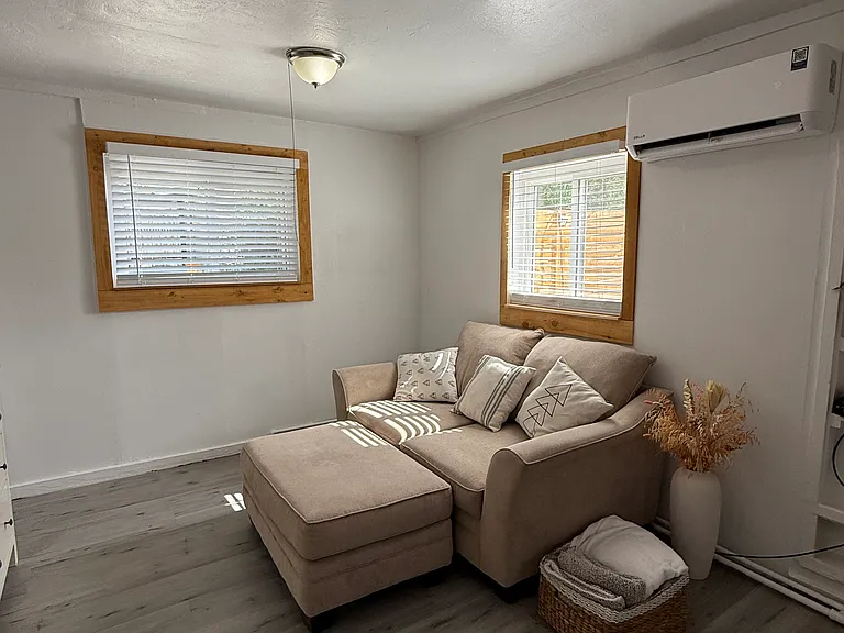 1015 Iowa Ave — Photo 4