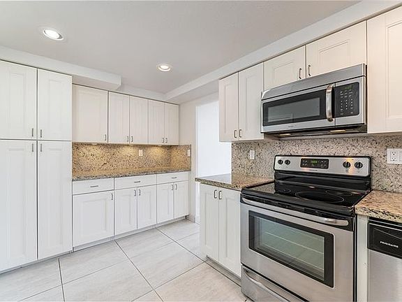 2nd image of 3233 NE 34th St APT 1614