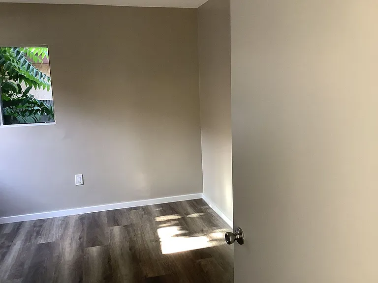 5909 Cecilia St — Photo 10