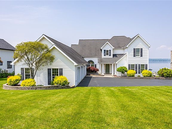 2nd image of 5754 E Lake Rd
