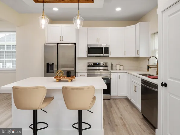 1 Sunrise Ave, Ridgely, MD 21660