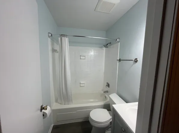 12320 Woodlawn Ct, Woodbridge, VA 22192