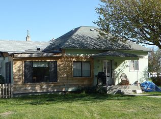 740 1st St, Haines, OR 97833