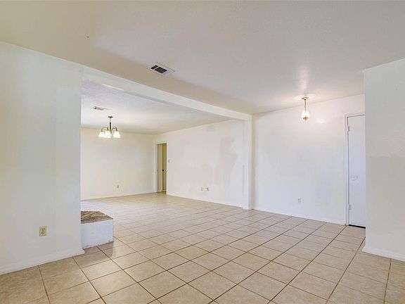 5th image of 2602 Valley Forest Dr