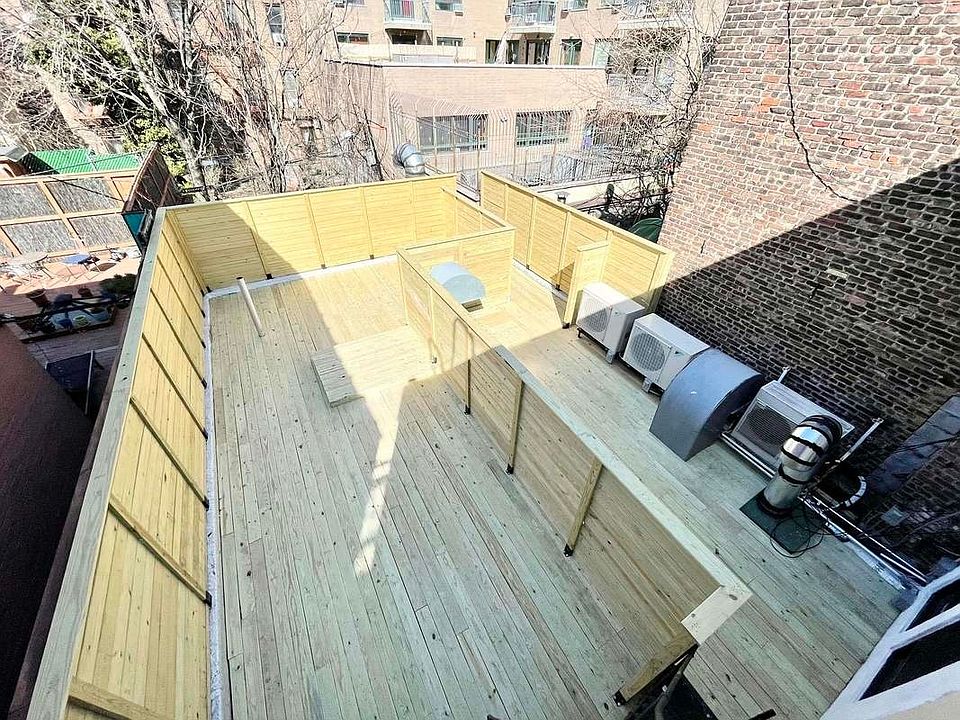 1st image of 215 Montrose Ave APT 1