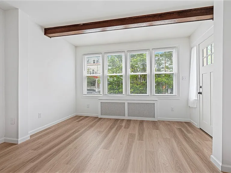 419 Hastings St #1 — Photo 5