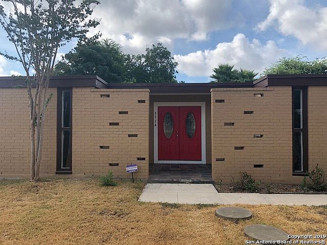 1st image of 5514 Castle Way