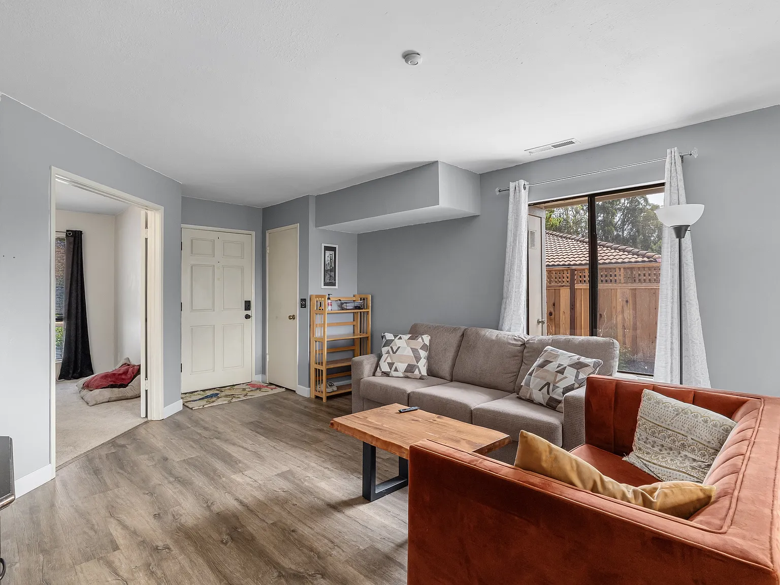 2 bed, 1194 sqft, $4,100 — Photo 3