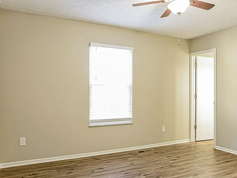 794 Wallinger Dr — Photo 9
