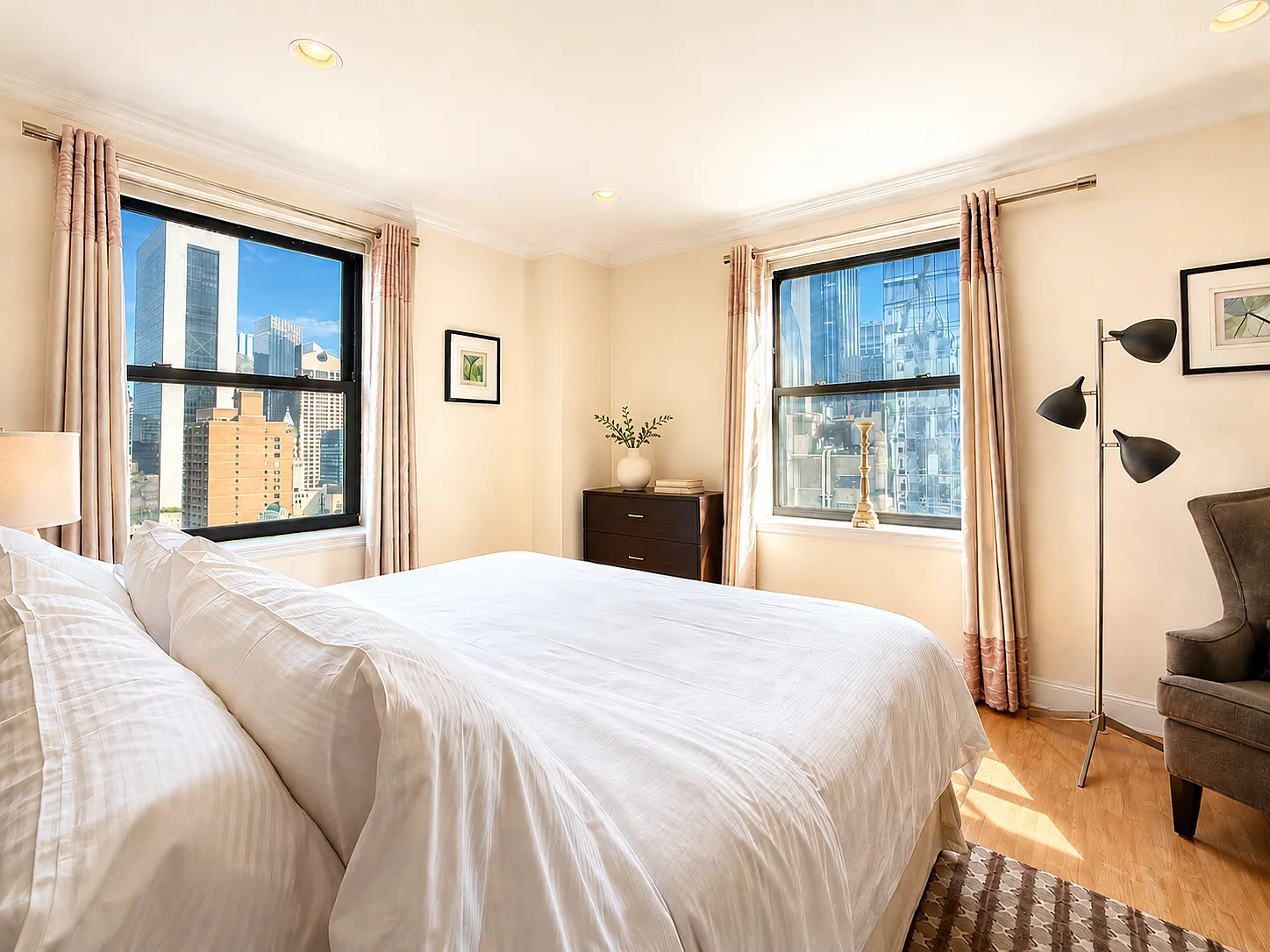 160 Central Park South — Photo 2