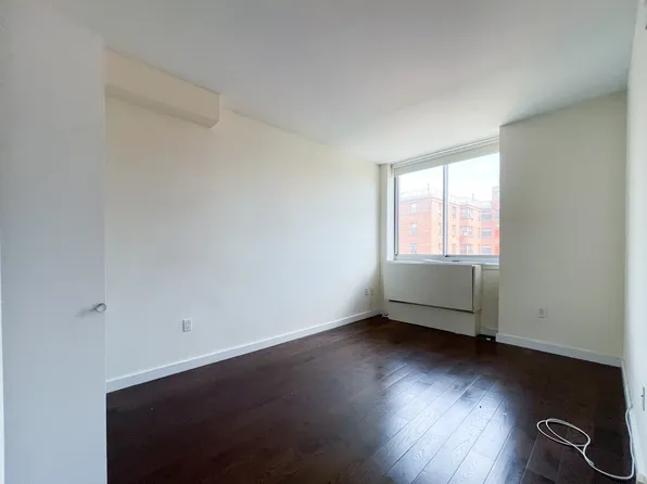 310 East Second Street image 8 of 20