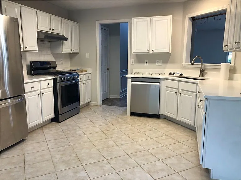 370 Manor Glen Dr — Photo 8