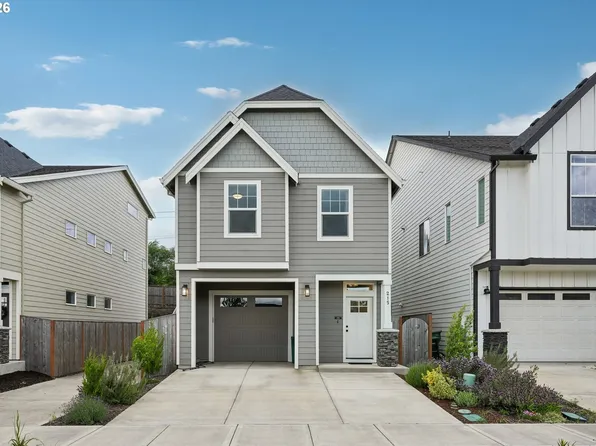 215 W Barbaras Way, Newberg, OR 97132