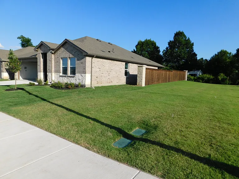 849 Wild Rose Way — Photo 2