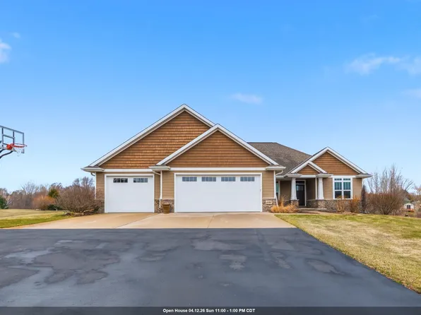 3383 Hawkeye Ct, Suamico, WI 54313
