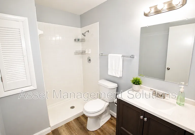 1 Oak Point Dr — Photo 15