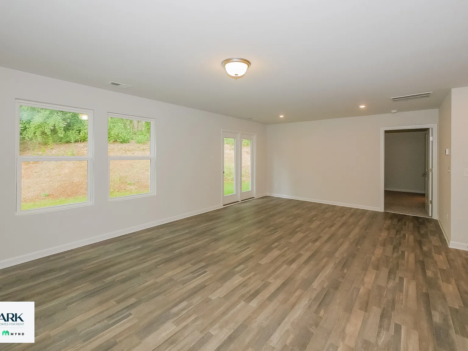 4 bed, 2.0 bath, 1601 sqft, $2,449 — Photo 2
