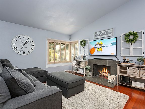 2nd image of 25670 Ericson Dr