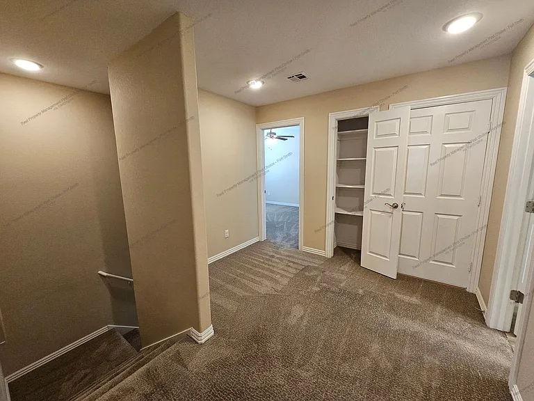 6615 Leightyn Ln — Photo 13