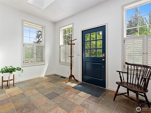 3rd image of 9762 NE Pine Street