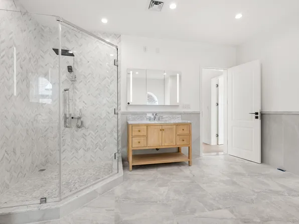 4 Angelas Place image 25 of 63