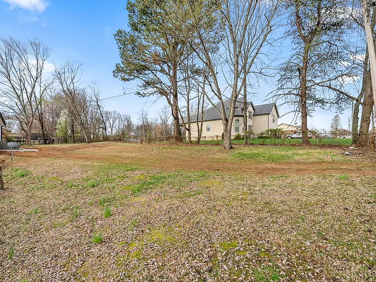 2214 Glory Dr — Photo 25