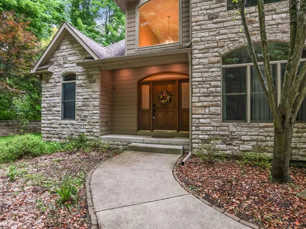 256 Pinehurst Dr, Granville, OH 43023