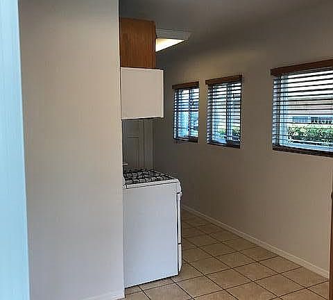 5th image of 4917 W 137th Pl