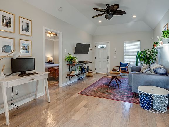 5th image of 2804 Oakwood Ave