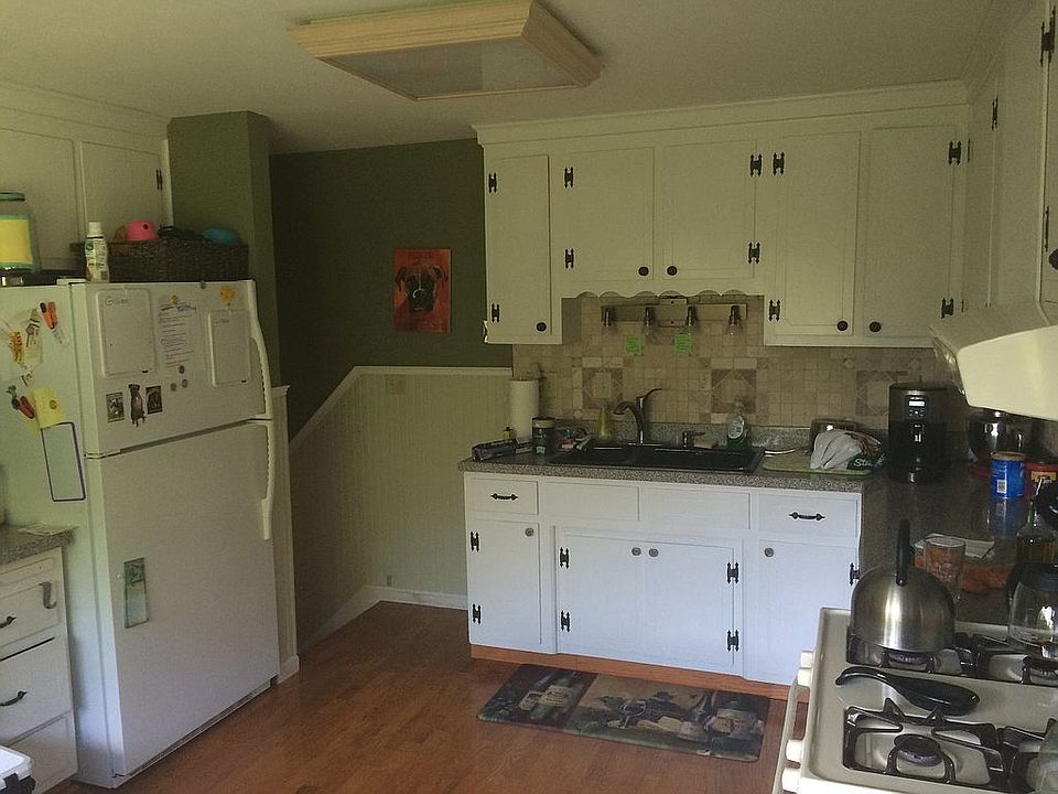 1st image of 4562 Meadowridge Dr