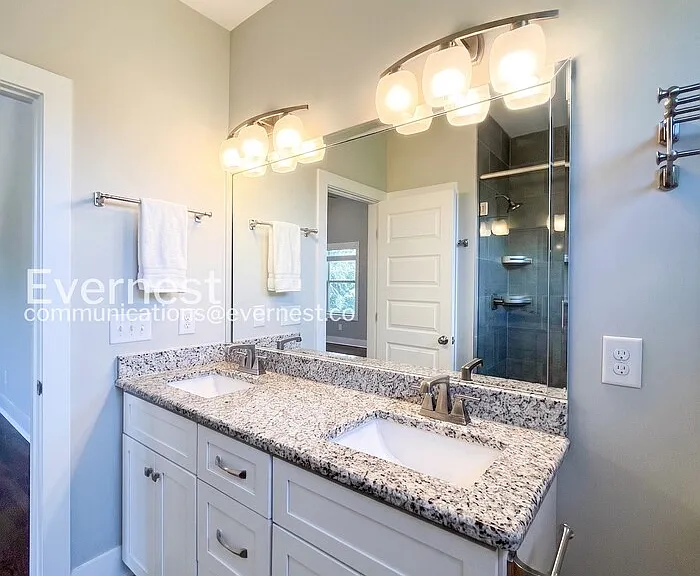 2115 Burns St — Photo 19