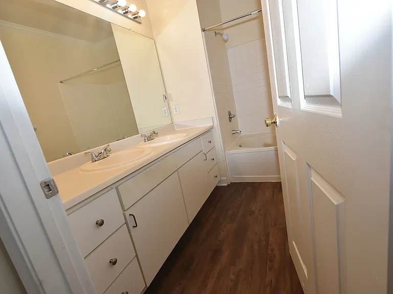18501 Bridle Club Dr — Photo 8