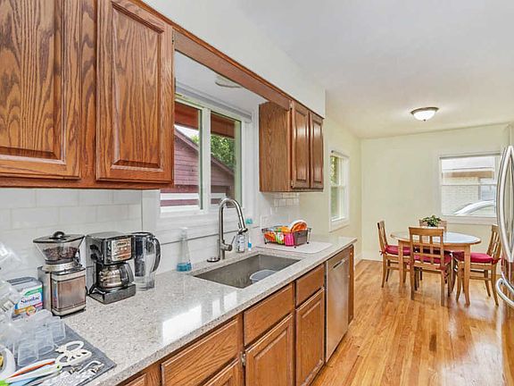 5th image of 1504 Ball Ave NE