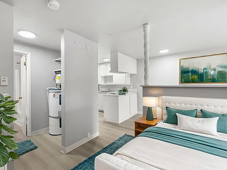 Highline Villas - Renovated 1-Bedroom Apartment | Steps from Downtown Burien — Photo 30