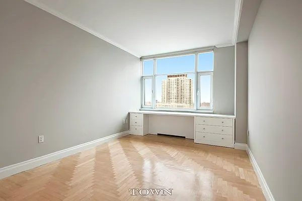 Rented by Town Residential | media 2