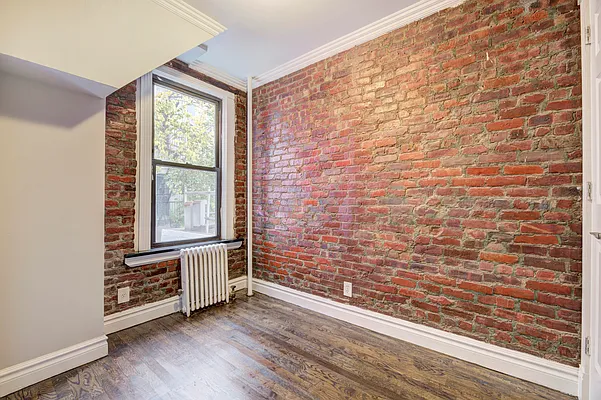 Rented by REAL New York | media 19