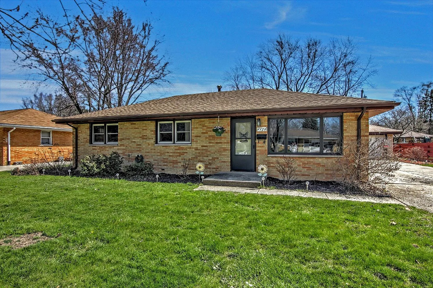 2729 Wayne St photo 1