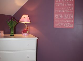 2 Walnut Hill Ln, Upper Darby, PA 19083