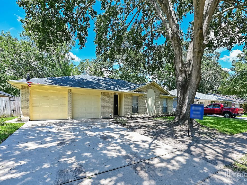 1st image of 13562 Fernhill Dr