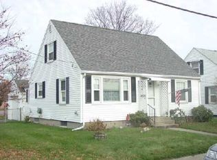 89 Sprague Ave, Cranston, RI 02910